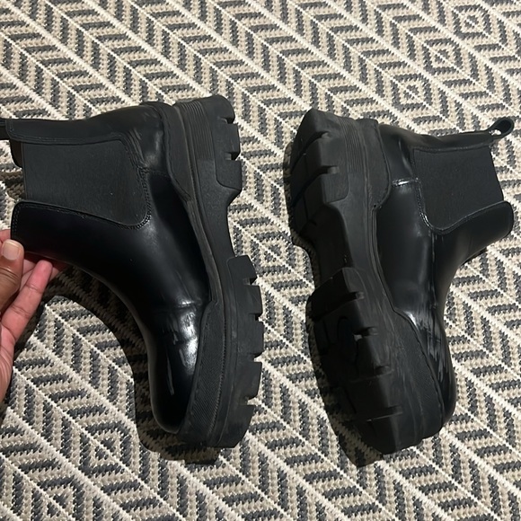 & Other Stories Chunky Leather Chelsea Boots - Picture 4 of 9